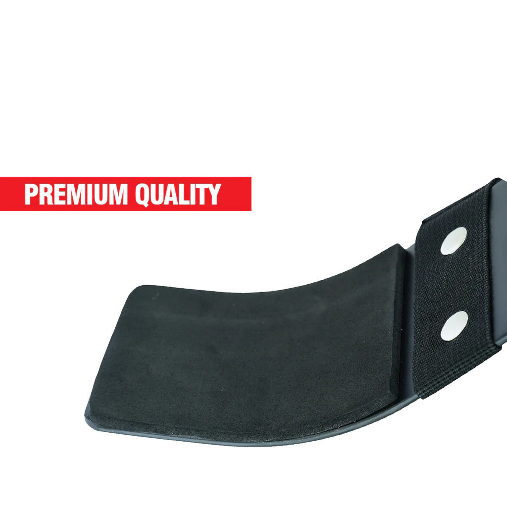 Premium quality black Bizeps-Isolator Arm Blaster for bicep training with secure elbow support, ideal for enhancing fitness workouts.