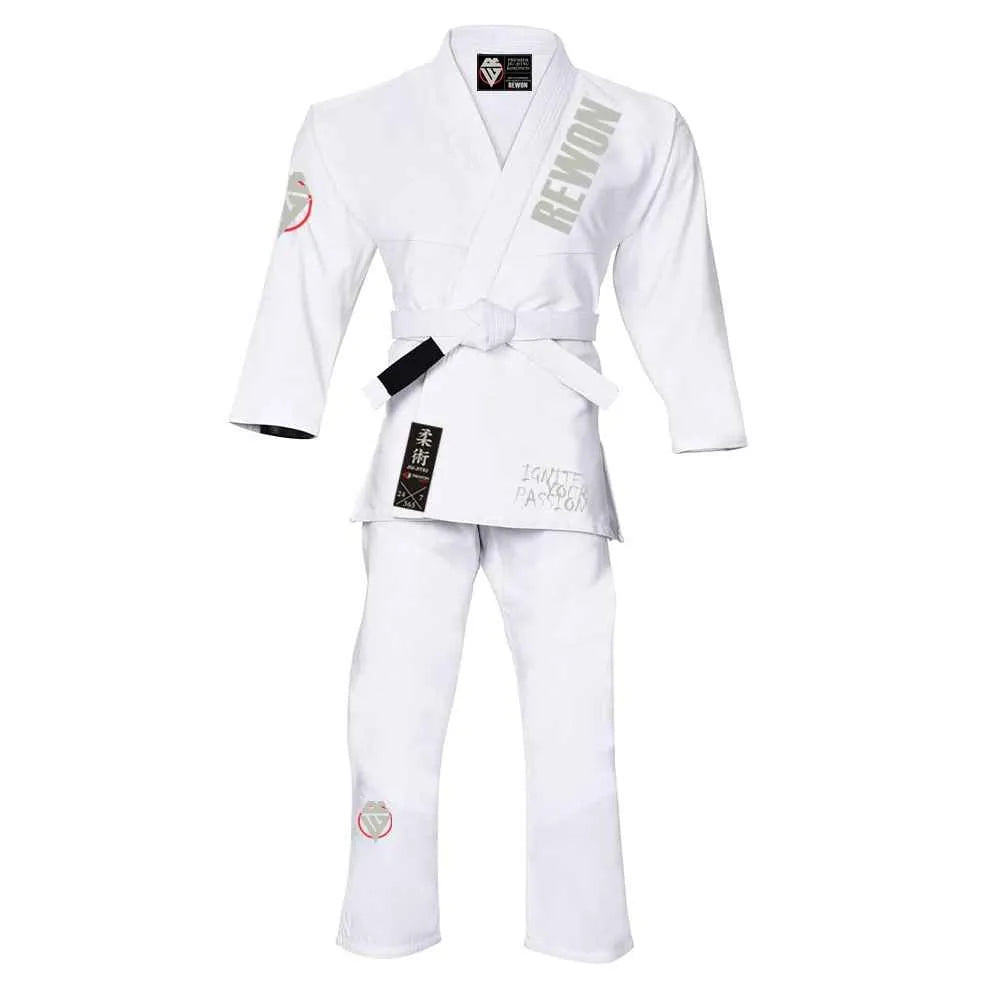 Weißer Rewon Classic 2.0 Kampfsport JJ Anzug für Ju Jutsu, aus 100% Baumwolle, leicht und strapazierfähig, ideal für BJJ-Training.