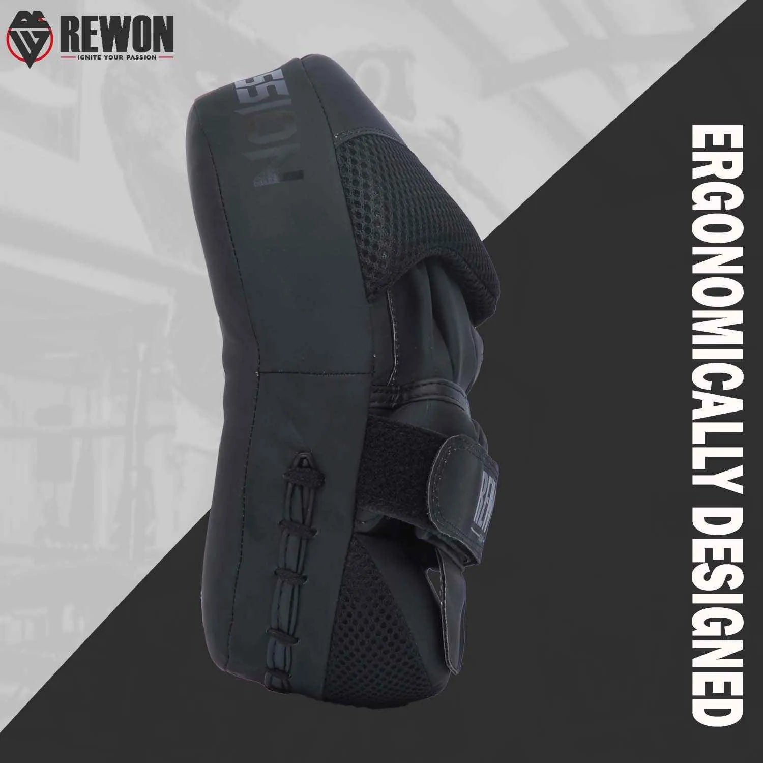 Rewon Classic black focus pads for boxing and martial arts, ergonomically designed from durable Maya Hide leather for optimal training