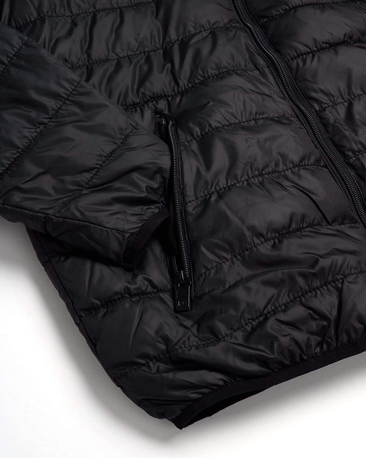 Men's black bubble puffer jacket with hood, ideal for winter; packable for convenience. Perfect for boxing and fitness gear use.
