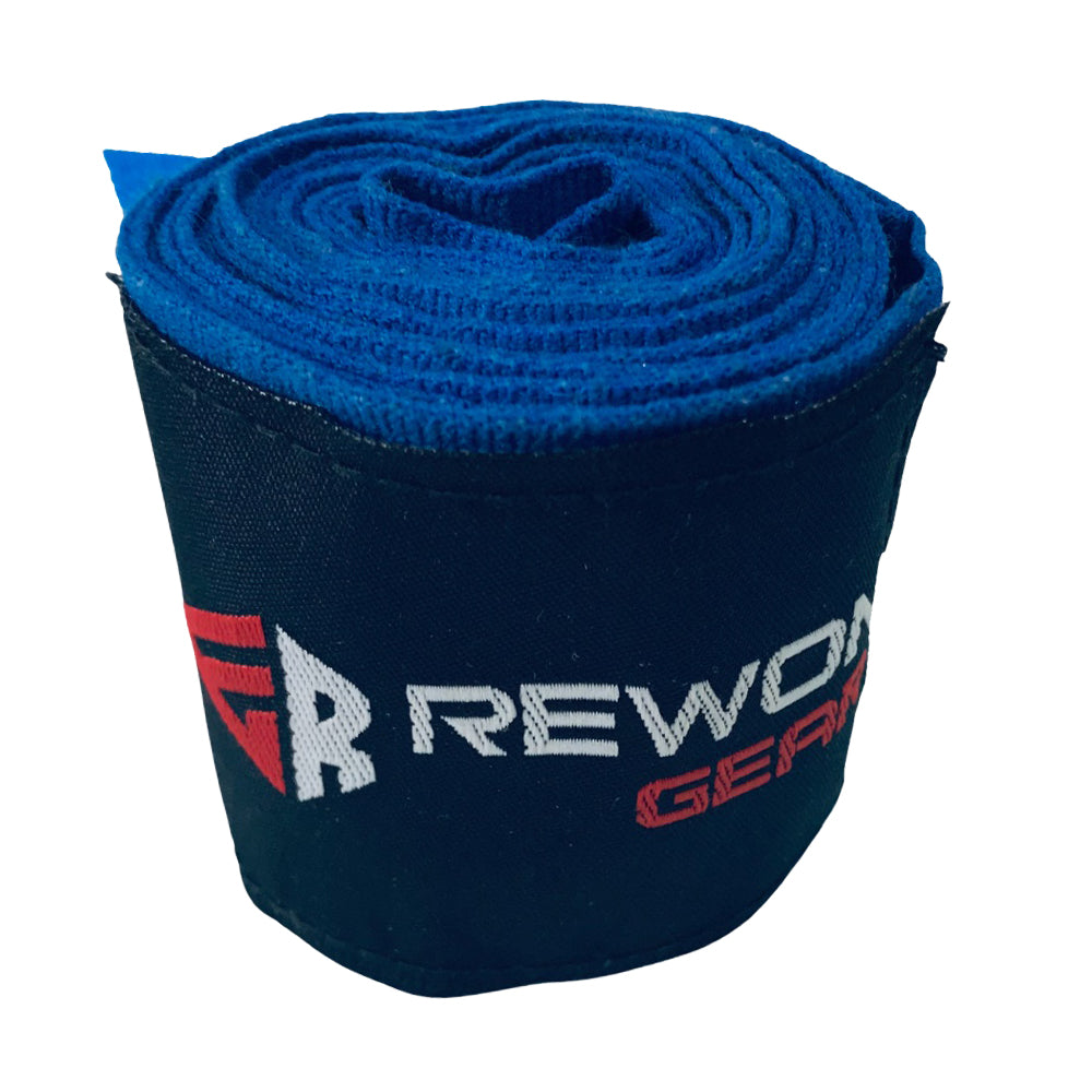 Blue Rewon wrist wraps for boxing, kickboxing, and fitness training. Durable handgelenkbandagen perfect for home workout gear.