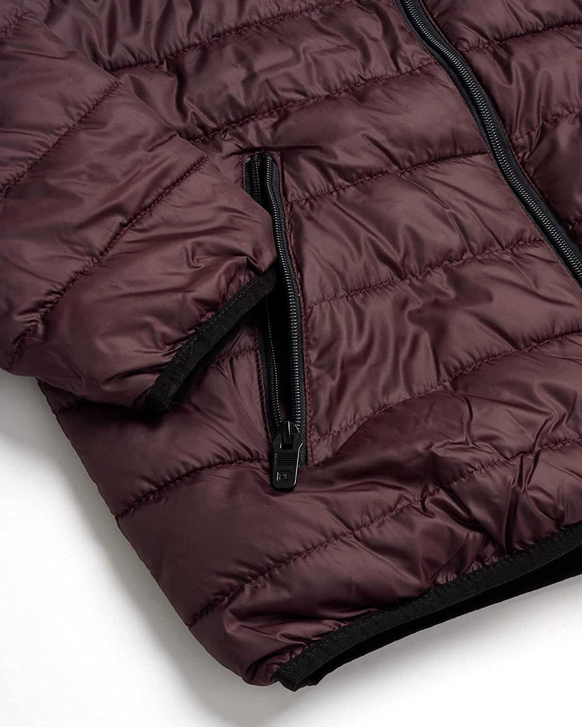 Men's winter bubble puffer jacket with hood, packable design. Perfect for fitness and boxing training. Comfortable and stylish.